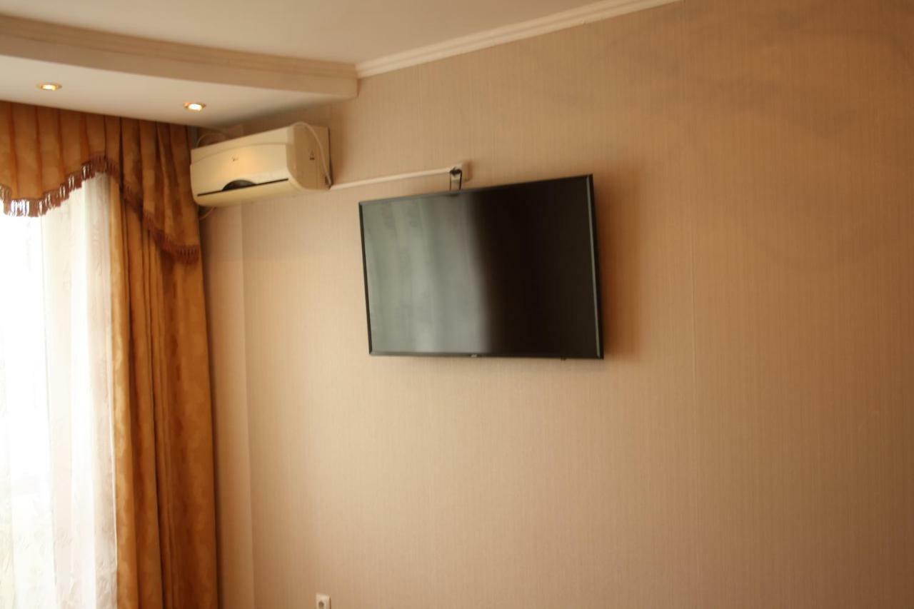 Appartement Elitnaya Lucs Quartira S Vidom Na Reku Irtysz! à Pavlodar Extérieur photo